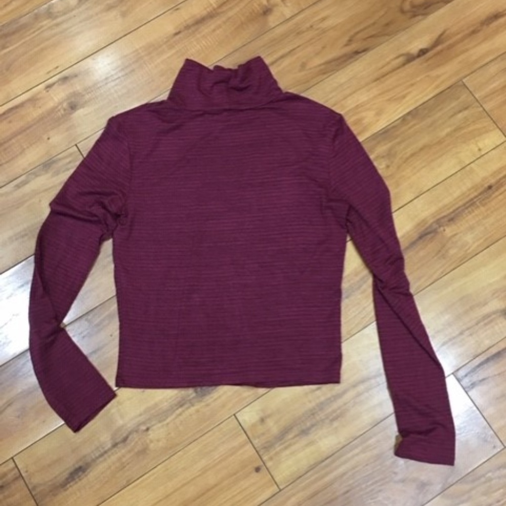 Maroon mini stripes stripes shirt tee top